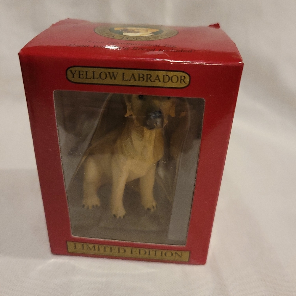 Yellow Labrador Collection Series - Picture 4 of 8
